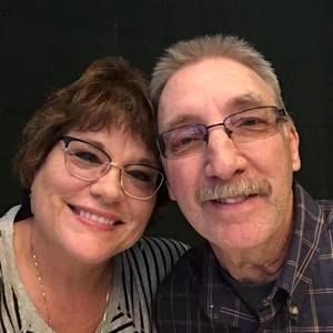 Meet your Posher, Lora